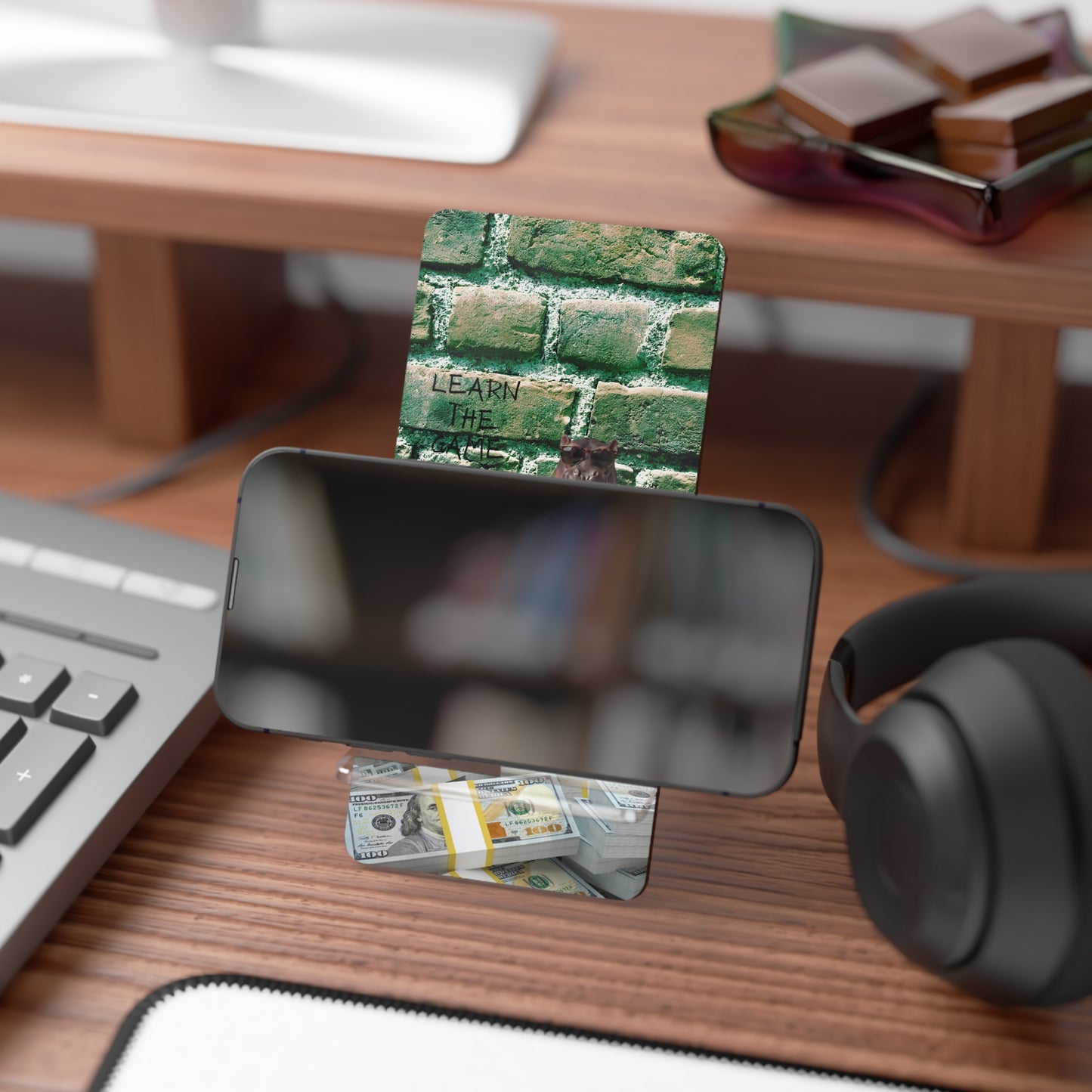 Phone Stand – Learn The Game