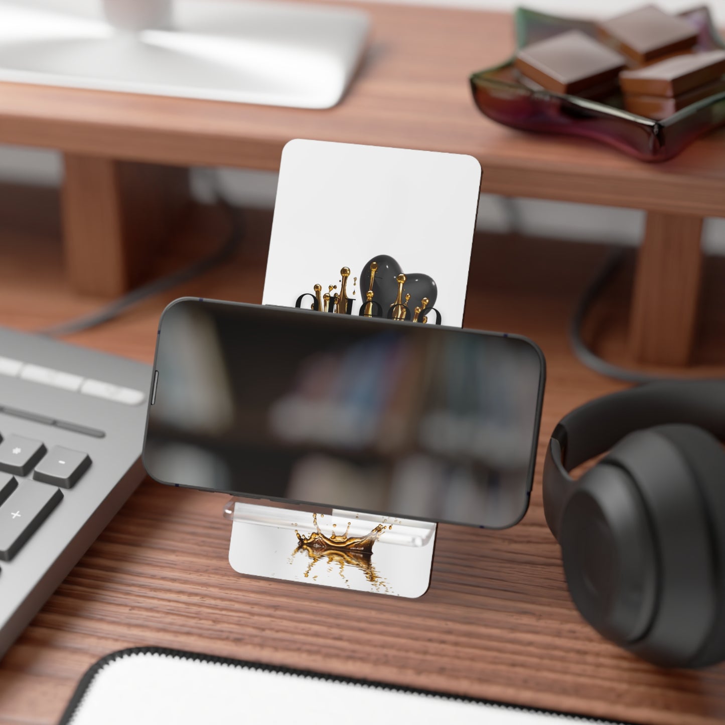 Phone Stand – Queen of Hearts