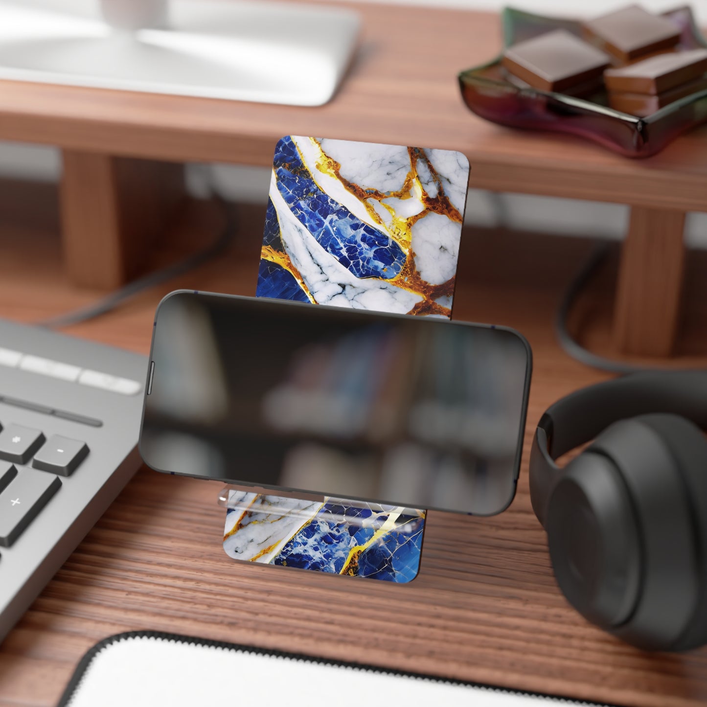 Phone Stand – Sapphire Veins