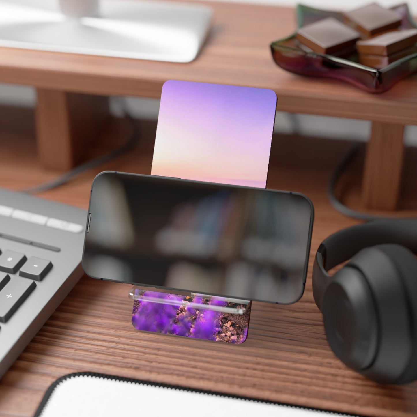 Phone Stand – Hummingbird Reverie