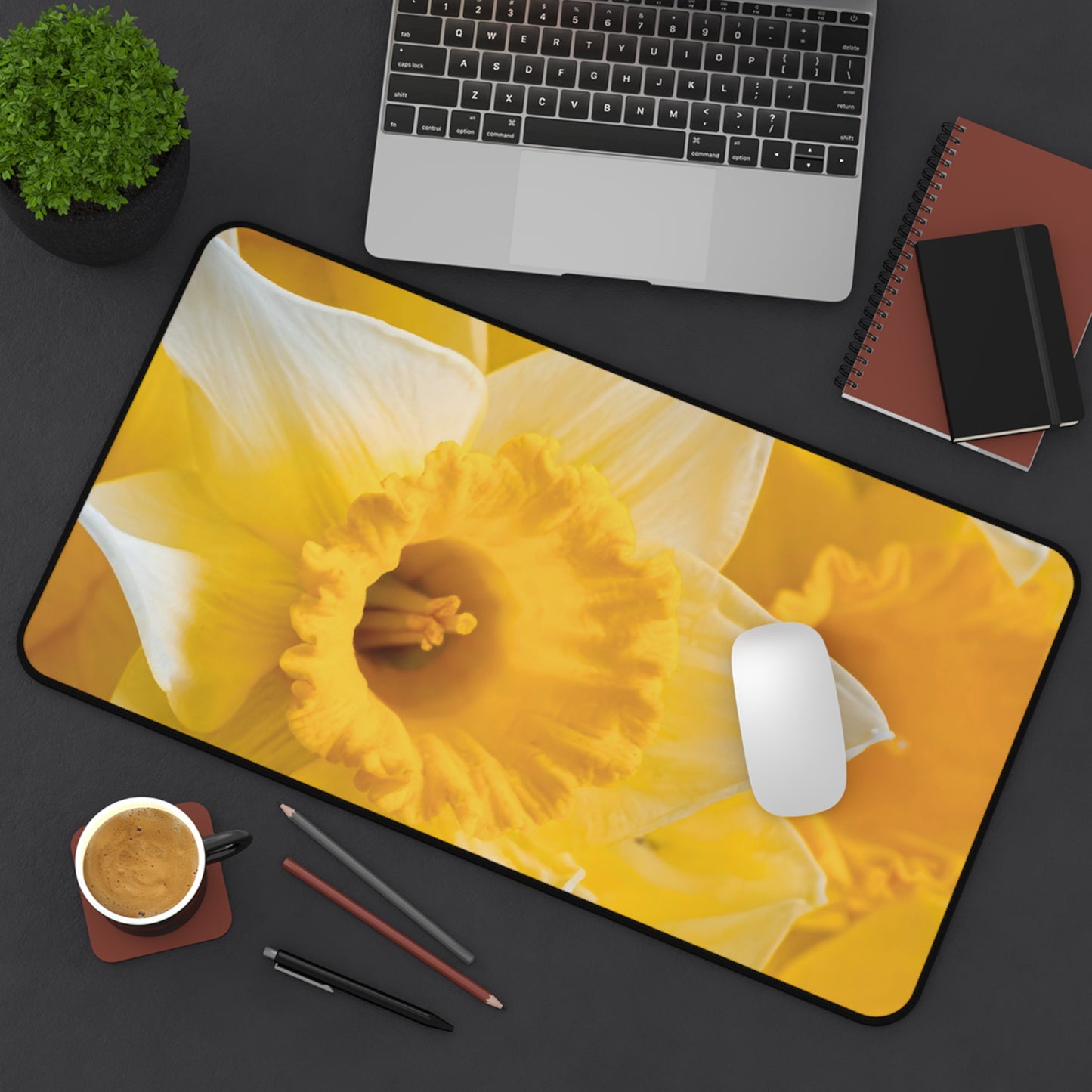 Desk Mat – Daffodil Daylight