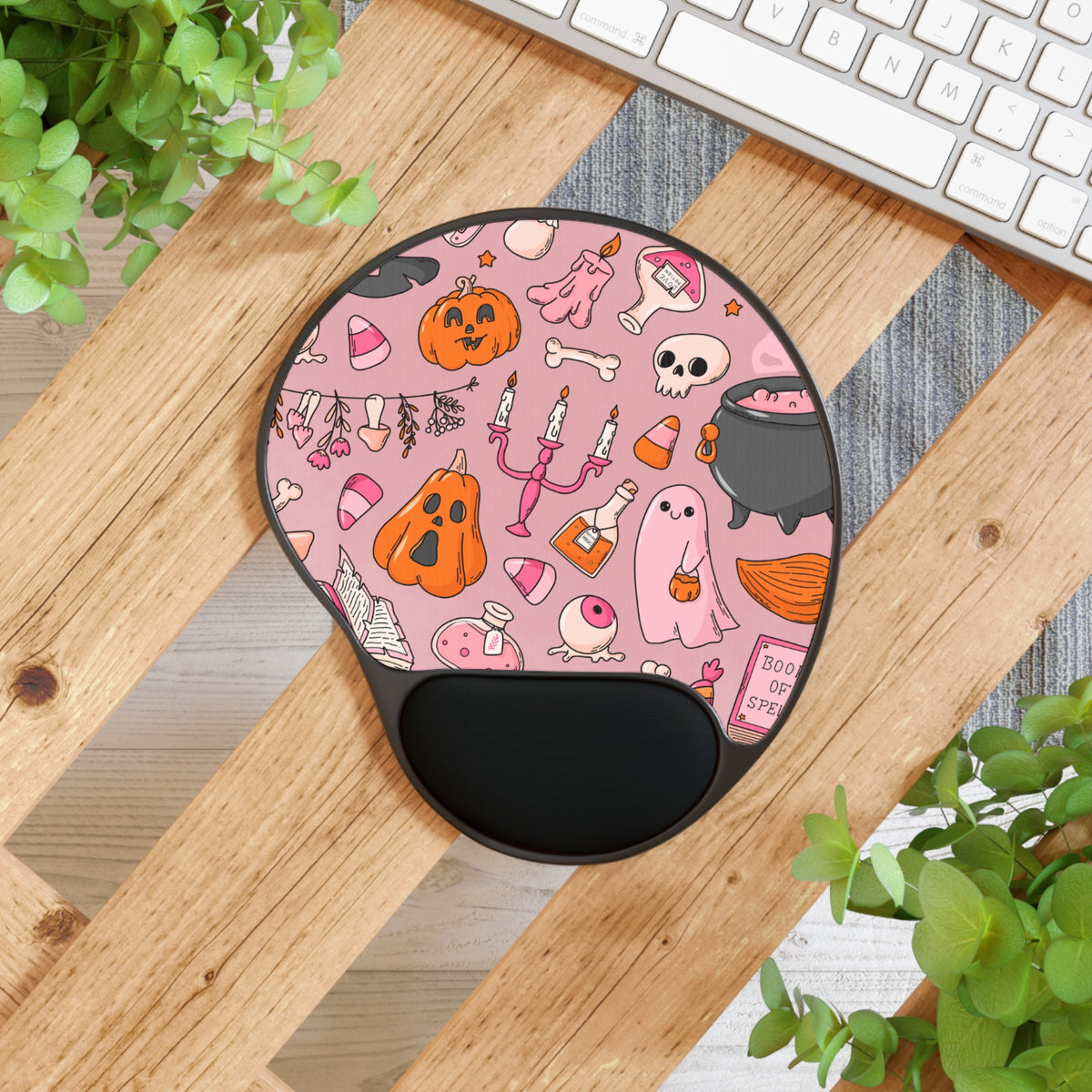 Ergonomic Mouse Pad – Sugar & Spells