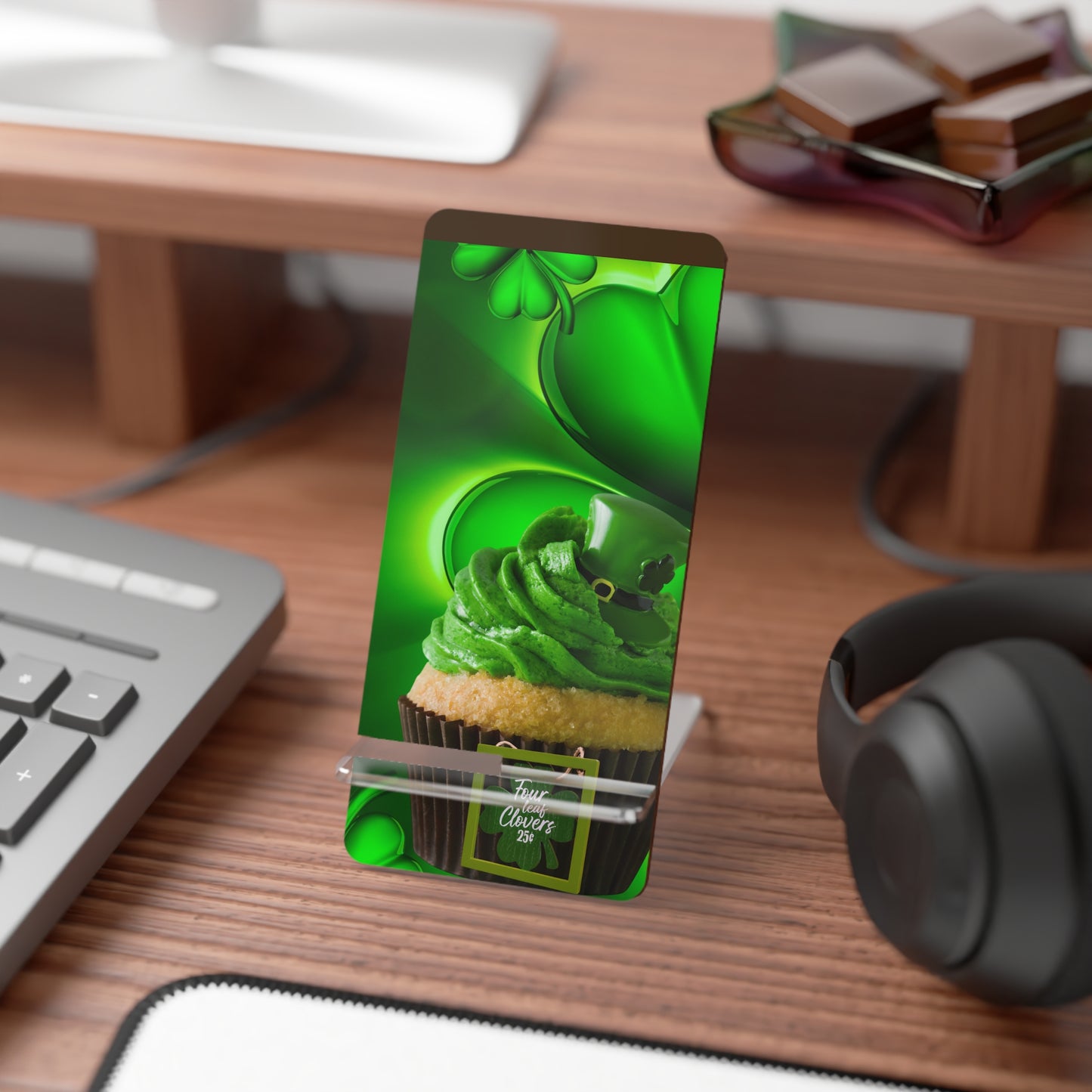 Phone Stand – Lucky Clover Cupcake