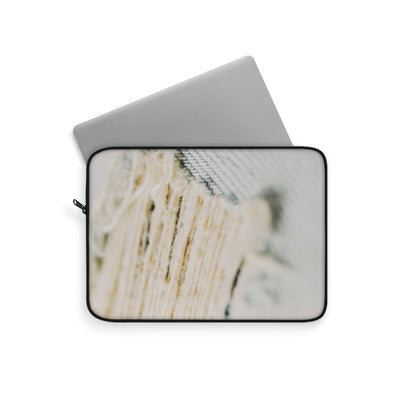 Laptop Sleeve – Woven Warmth