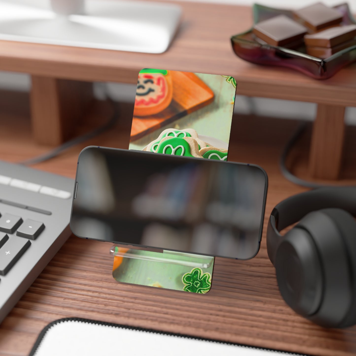 Phone Stand – Shamrock Cookie St. Patrick’s Day Design