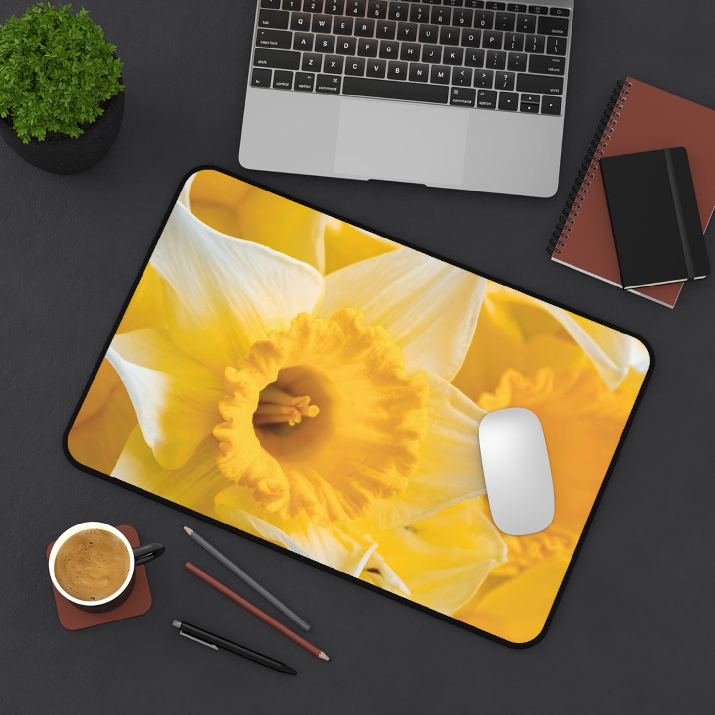 Desk Mat – Daffodil Daylight