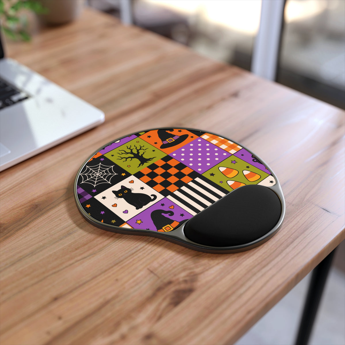 Ergonomic Mouse Pad – Spooky Patchwork