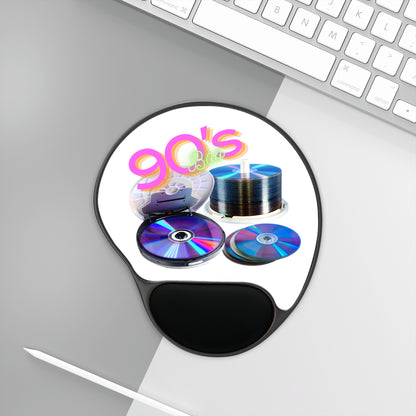 Mouse Pad with Wrist Rest – 90s Spin