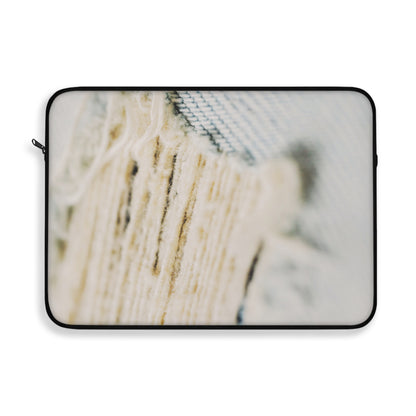 Laptop Sleeve – Woven Warmth