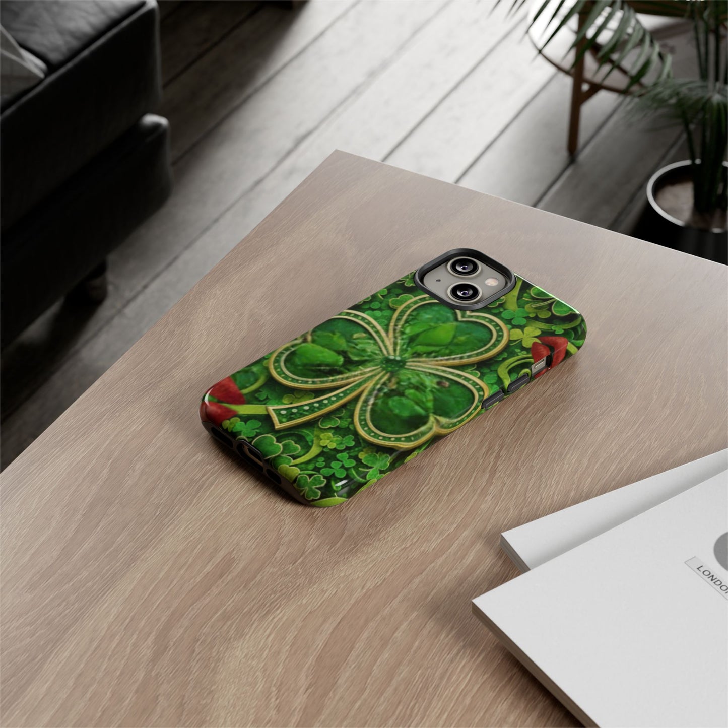 Protective Phone Case – Lucky Clover Kiss Shamrock Design