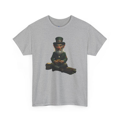 Graphic T-Shirt – Vintage St. Patrick’s Day Style with Leprechaun Print