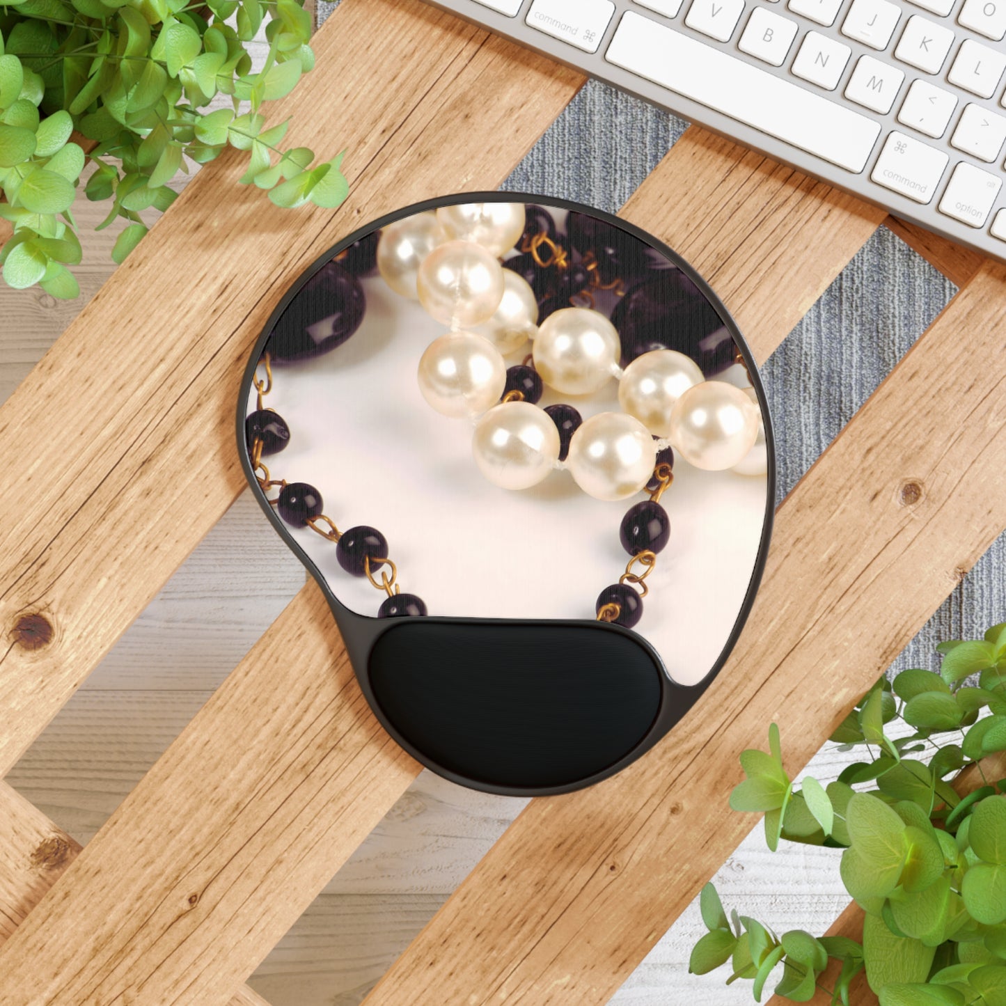 Ergonomic Mouse Pad – Noir Pearl