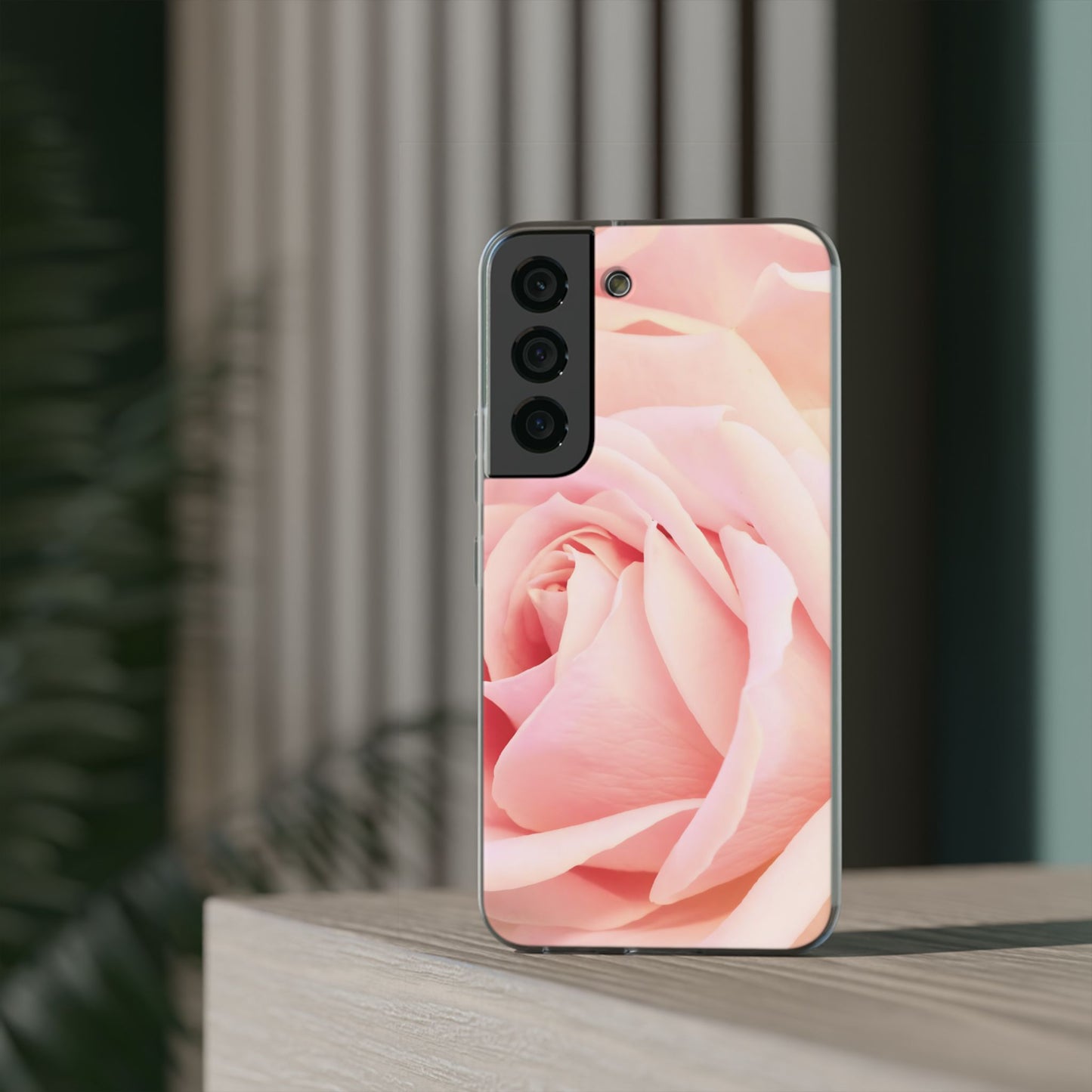 Flexi Case – A Mother’s Rose Embrace