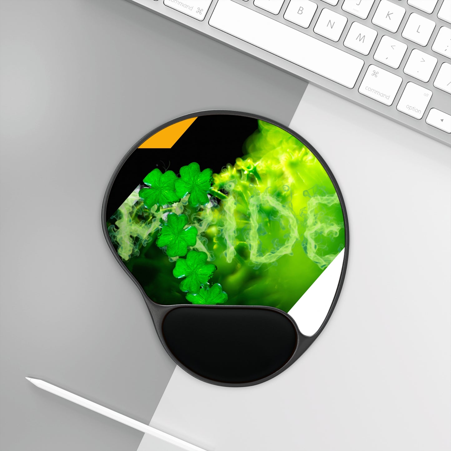 Ergonomic Mouse Pad with Wrist Rest – Lucky Clover Smoke