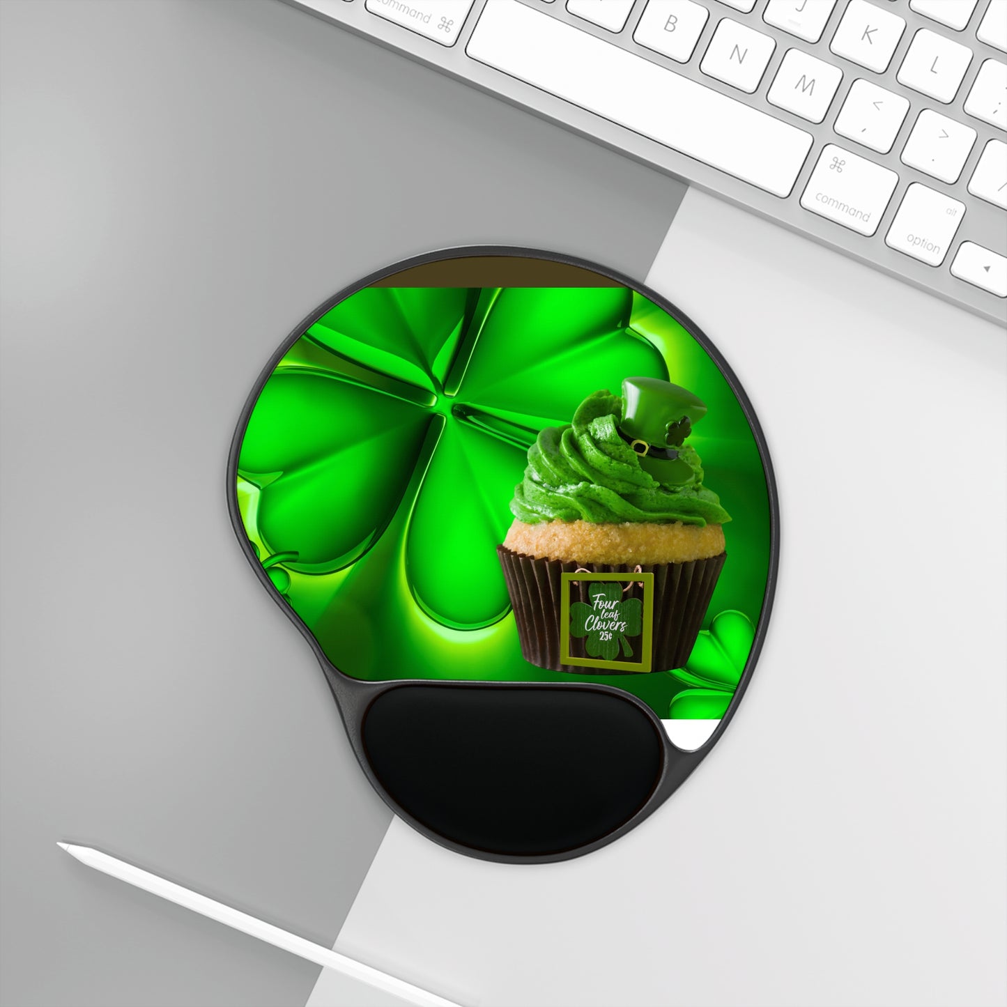 Ergonomic Mouse Pad with Wrist Rest – Lucky Clover Cupcake