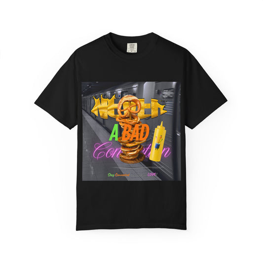 215 Connected Graphic T-Shirt – Retro Street Art Style for Everyday Wear