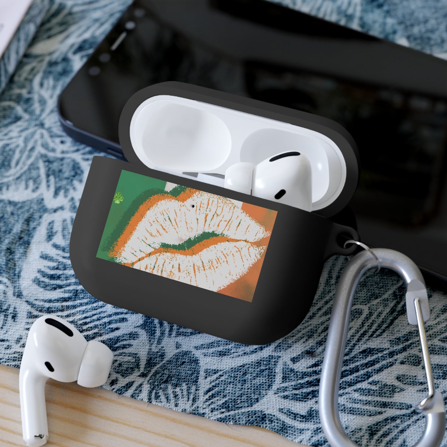 Wireless Earbud Case Cover – Irish Lip St. Patrick’s Day Design