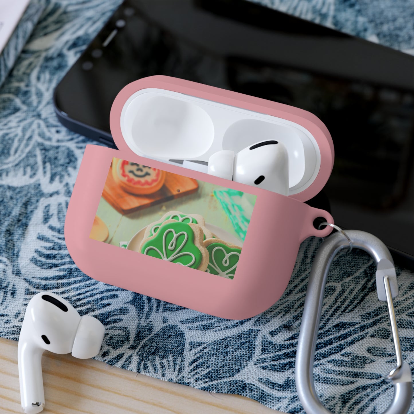 Wireless Earbud Case Cover – Shamrock Cookies