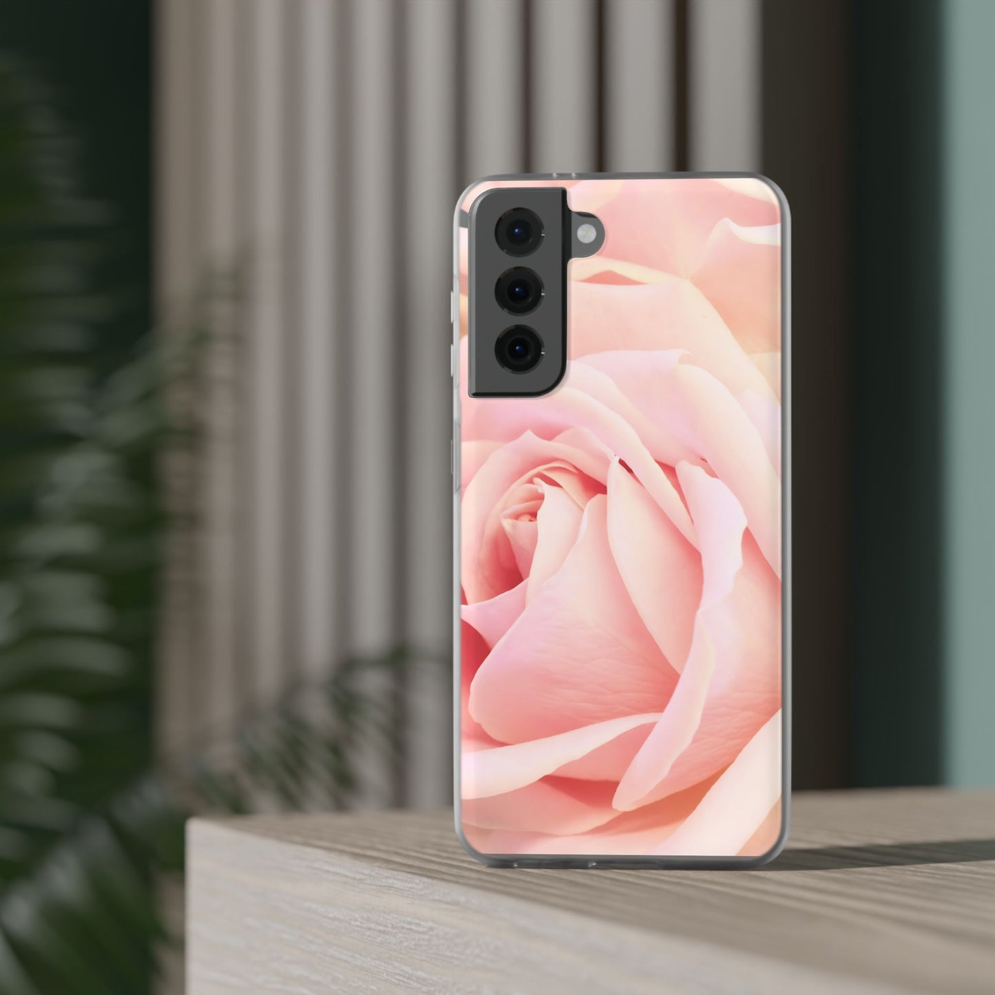 Flexi Case – A Mother’s Rose Embrace