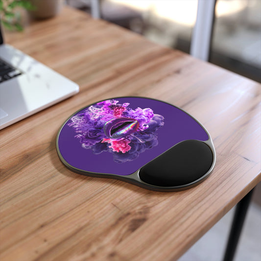 Ergonomic Mouse Pad with Wrist Rest – Purple Haze Lips