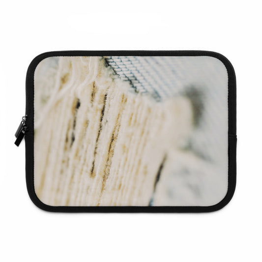 Laptop Sleeve – Woven Warmth