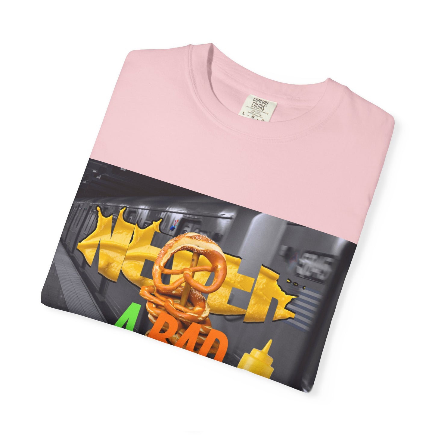 215 Connected Graphic T-Shirt – Retro Street Art Style for Everyday Wear