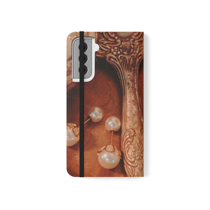Flip Case – Bronze Vanity
