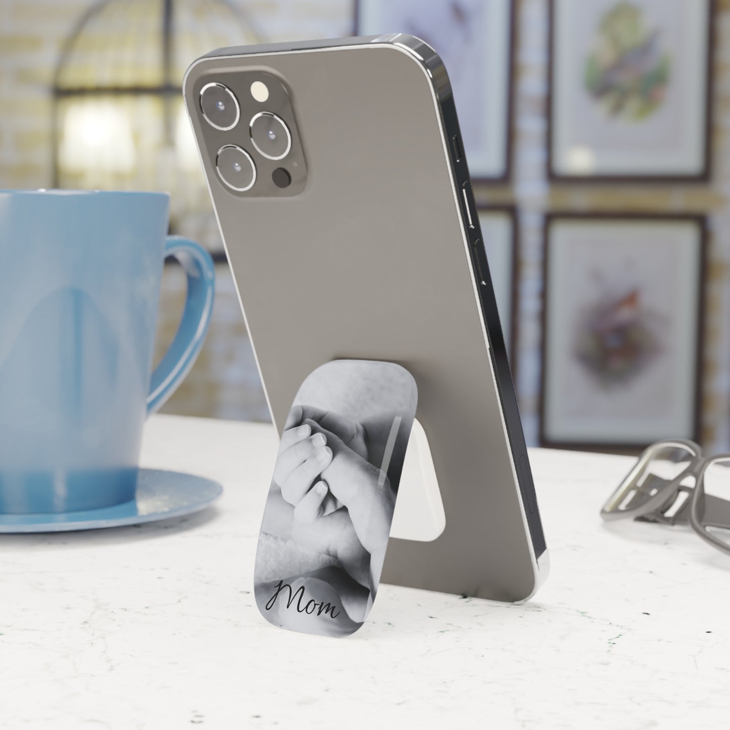Phone Grip – Mommy's First Hold