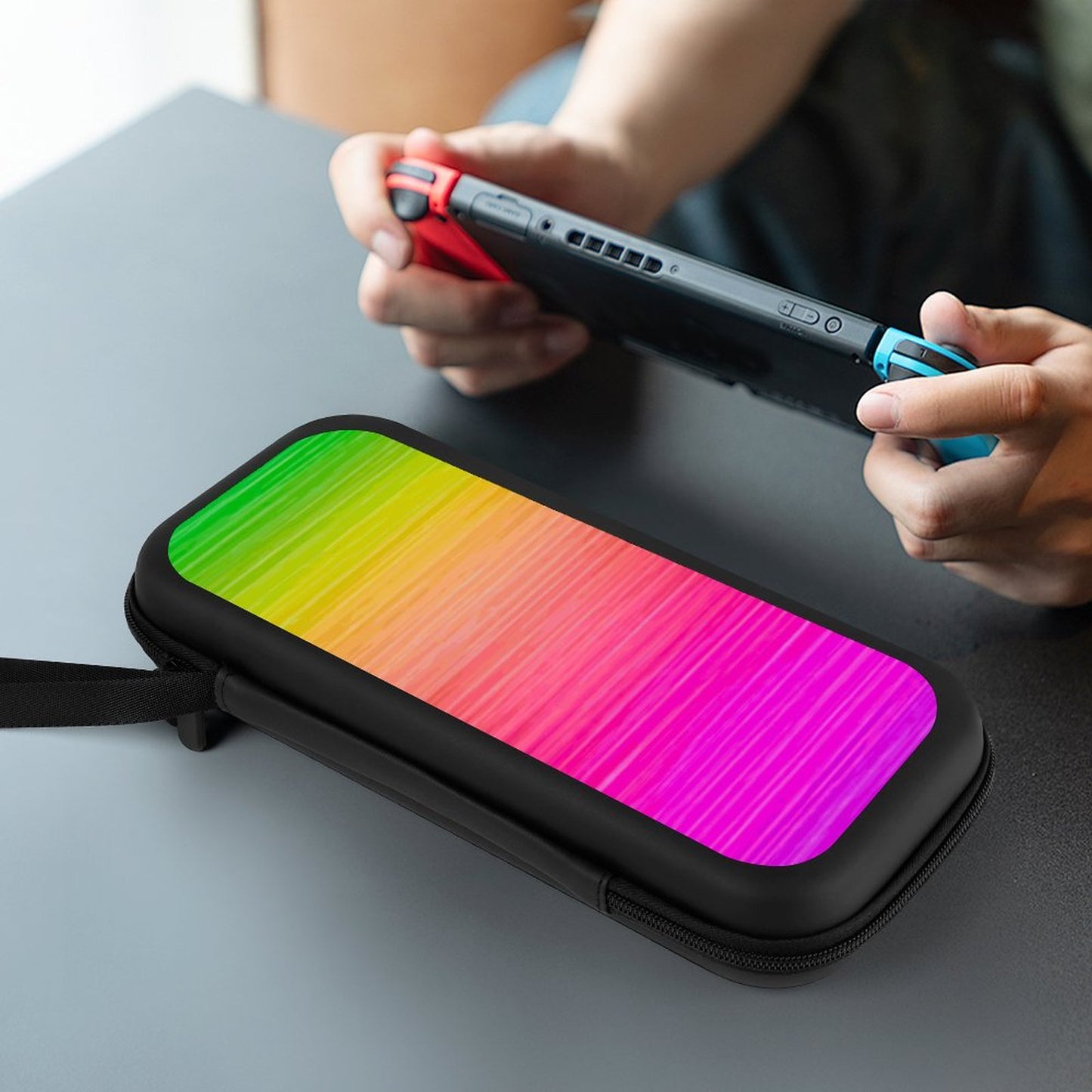 Travel Case – Rainbow Static