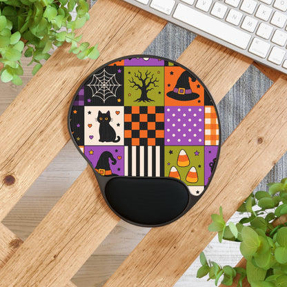 Ergonomic Mouse Pad – Spooky Patchwork