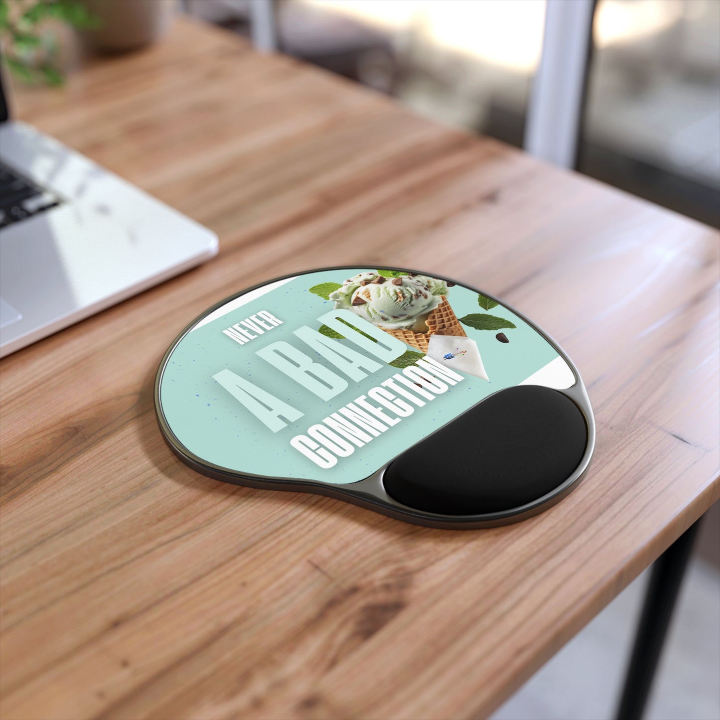 Ergonomic Never a Bad Connection – Ice Cream Mouse Pad with Wrist Rest