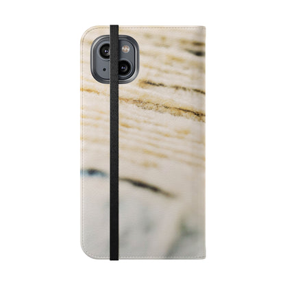 Flip Case – Woven Warmth