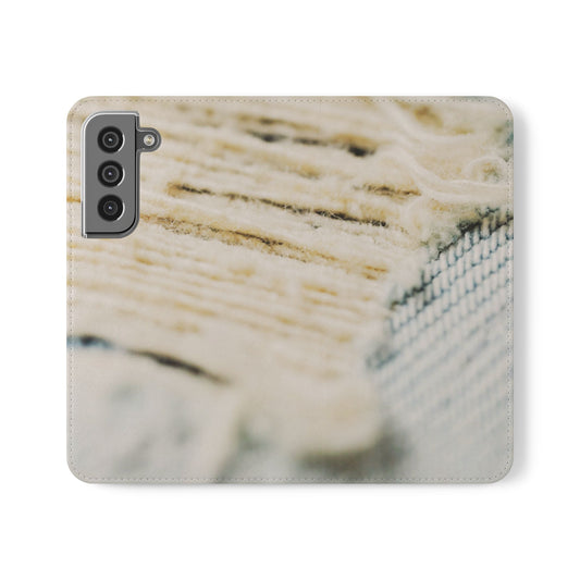 Flip Case – Woven Warmth