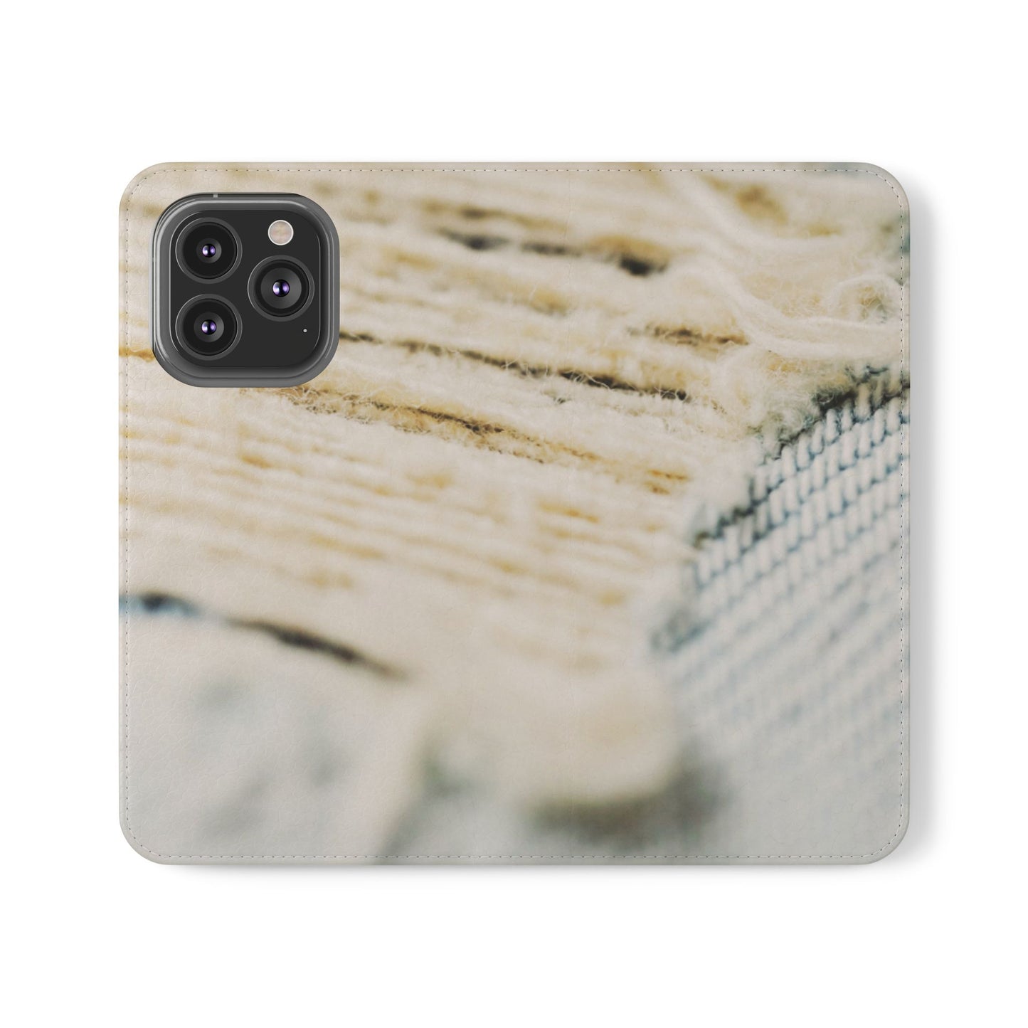 Flip Case – Woven Warmth