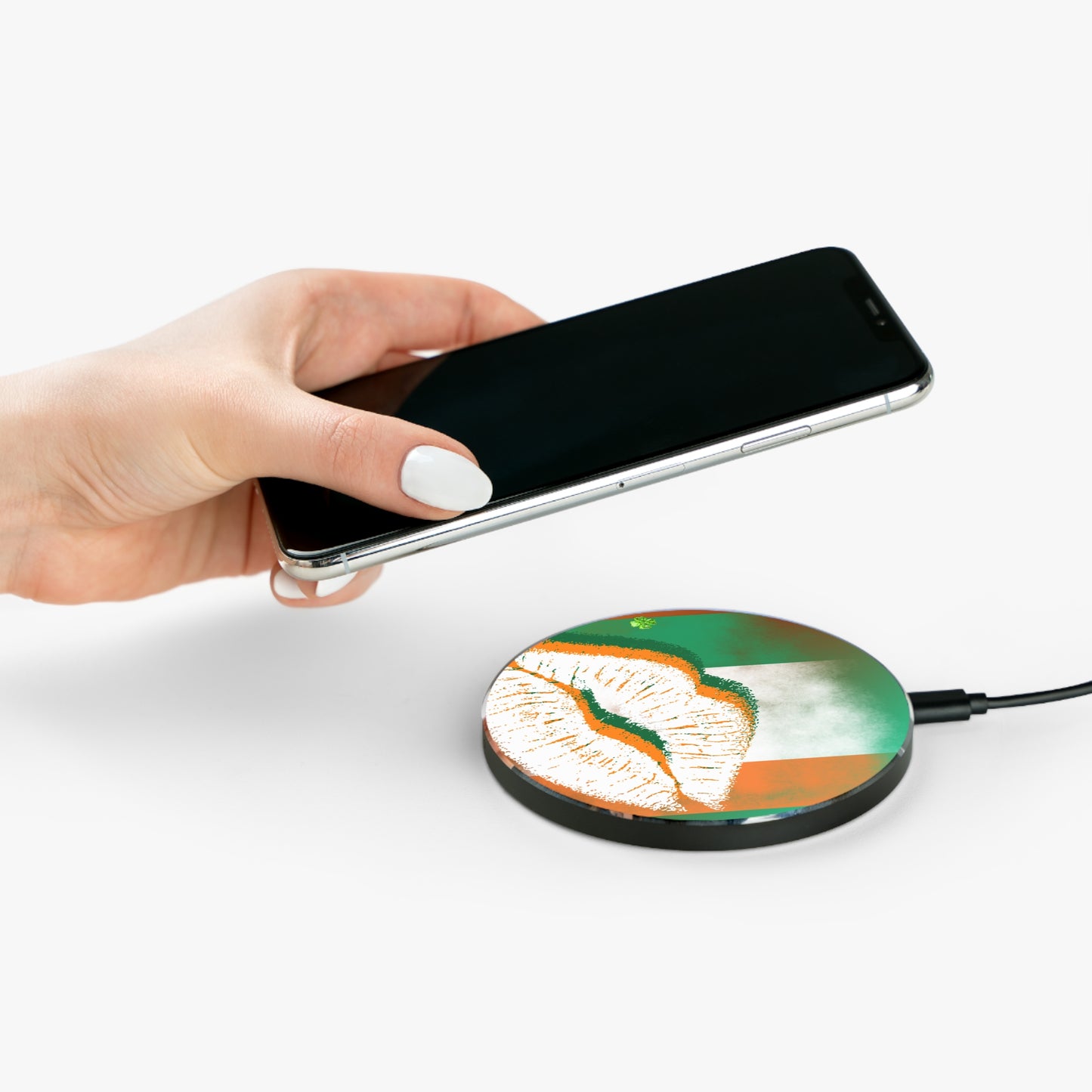 Wireless Charger – Irish Lip Print St. Patrick’s Day Design