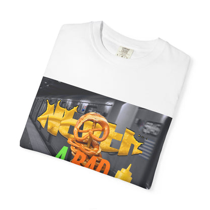 215 Connected Graphic T-Shirt – Retro Street Art Style for Everyday Wear