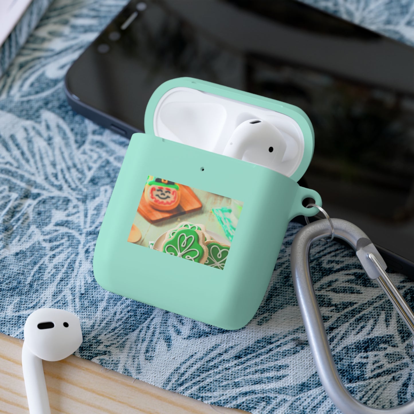 Wireless Earbud Case Cover – Shamrock Cookies
