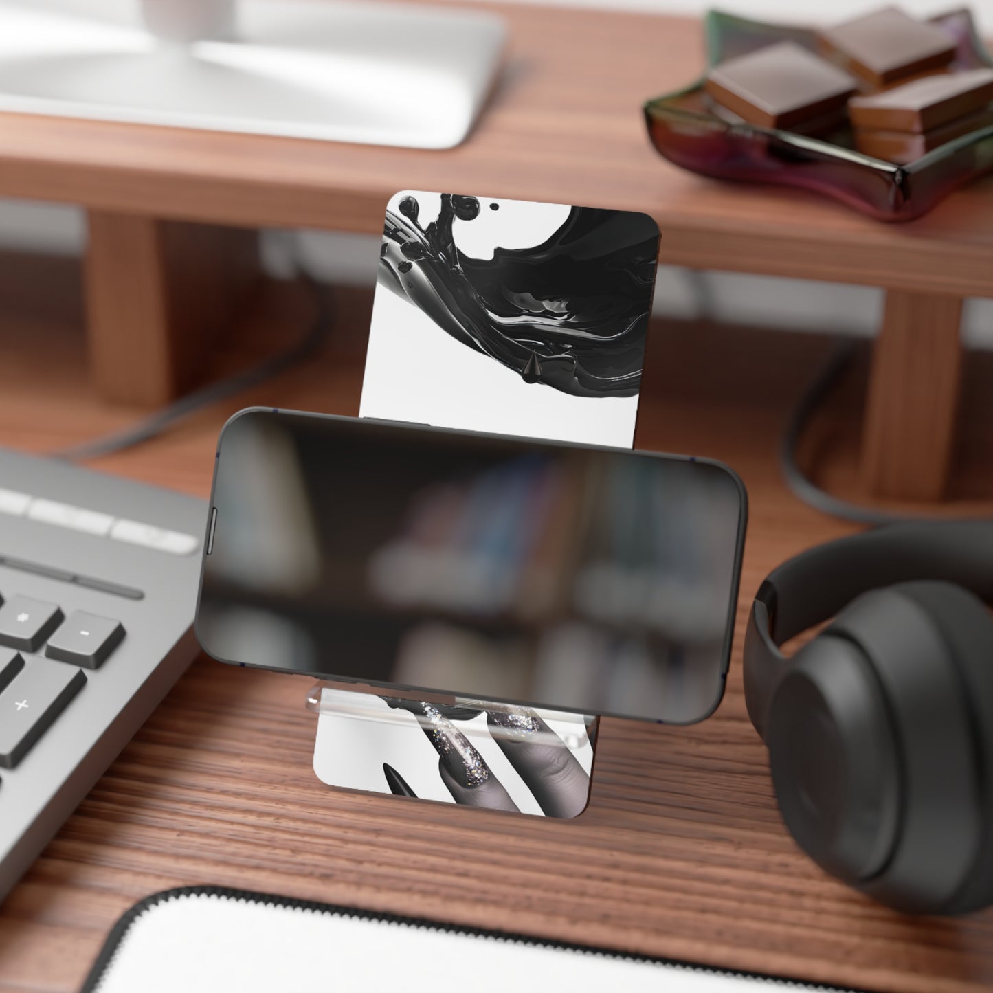 Phone Stand – Liquid Noir