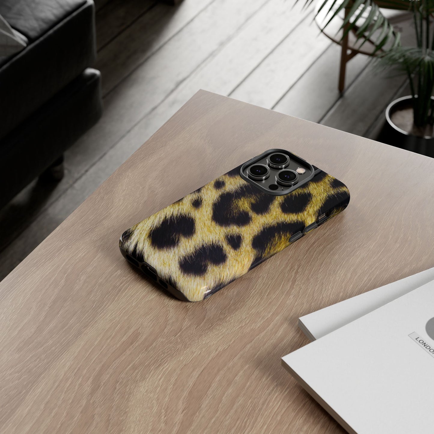 Protective Phone Case – Leopard Luxe