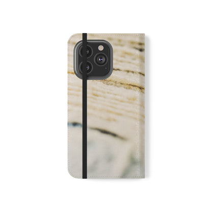 Flip Case – Woven Warmth