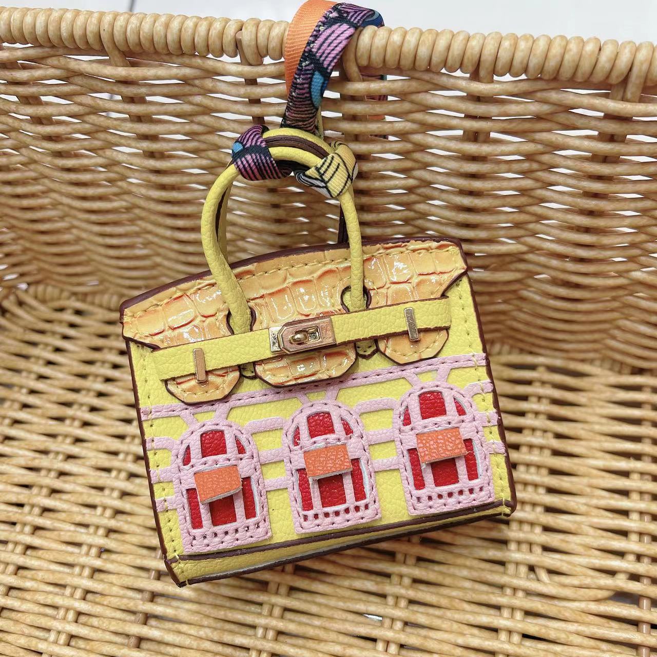 Mini House Bag Pendant – Vintage Microfiber Earbud Keychain Pouch, Backpack & Key Accessory
