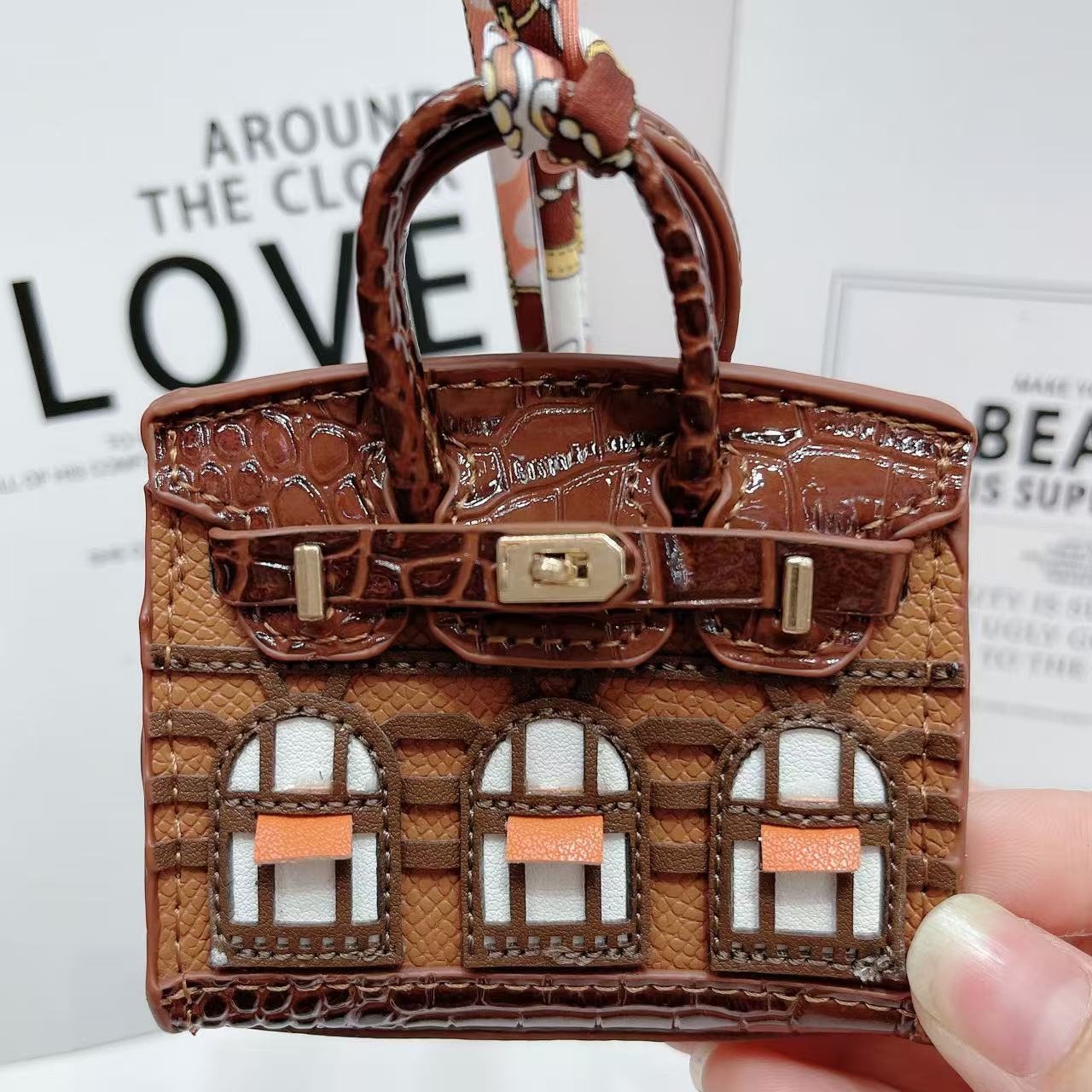 Mini House Bag Pendant – Vintage Microfiber Earbud Keychain Pouch, Backpack & Key Accessory