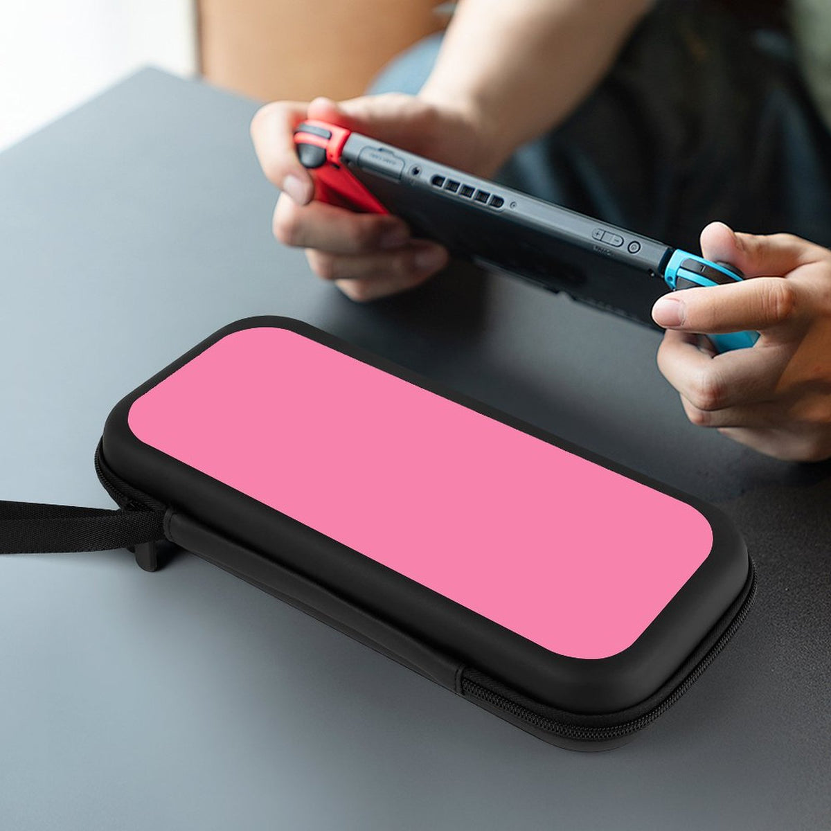 Travel Case – Little Nightmare